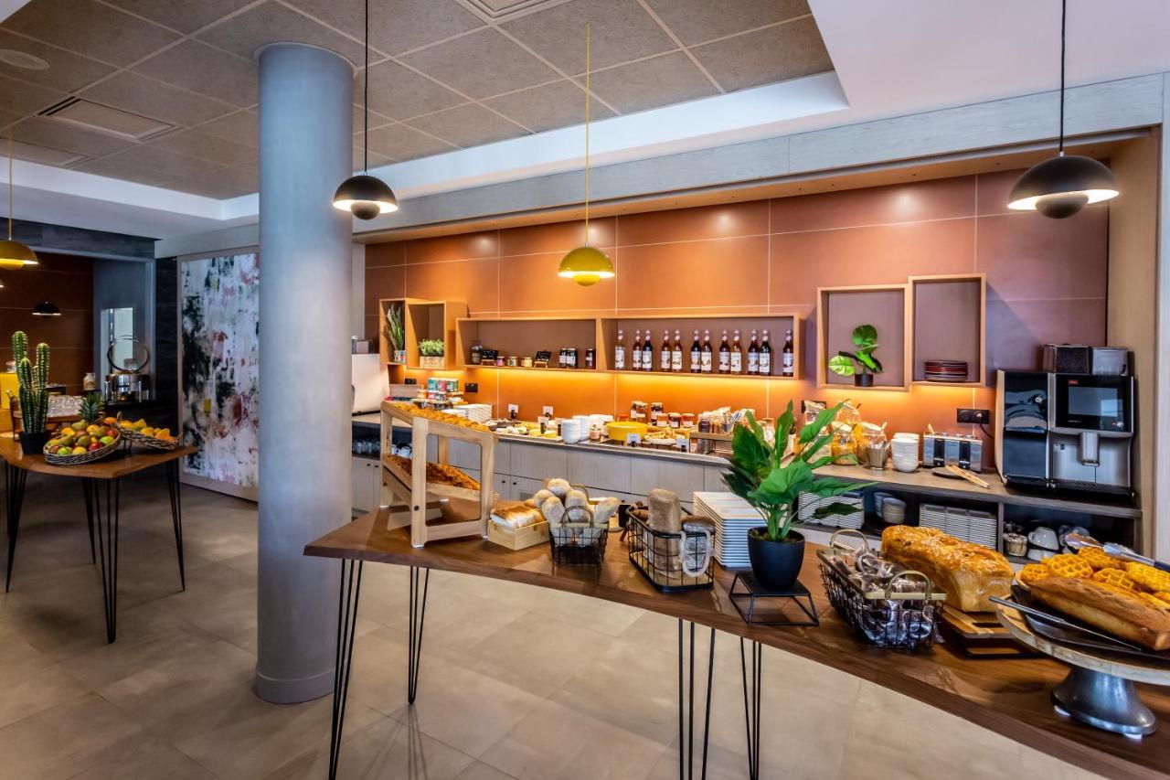 Novotel Bourges Esterno foto