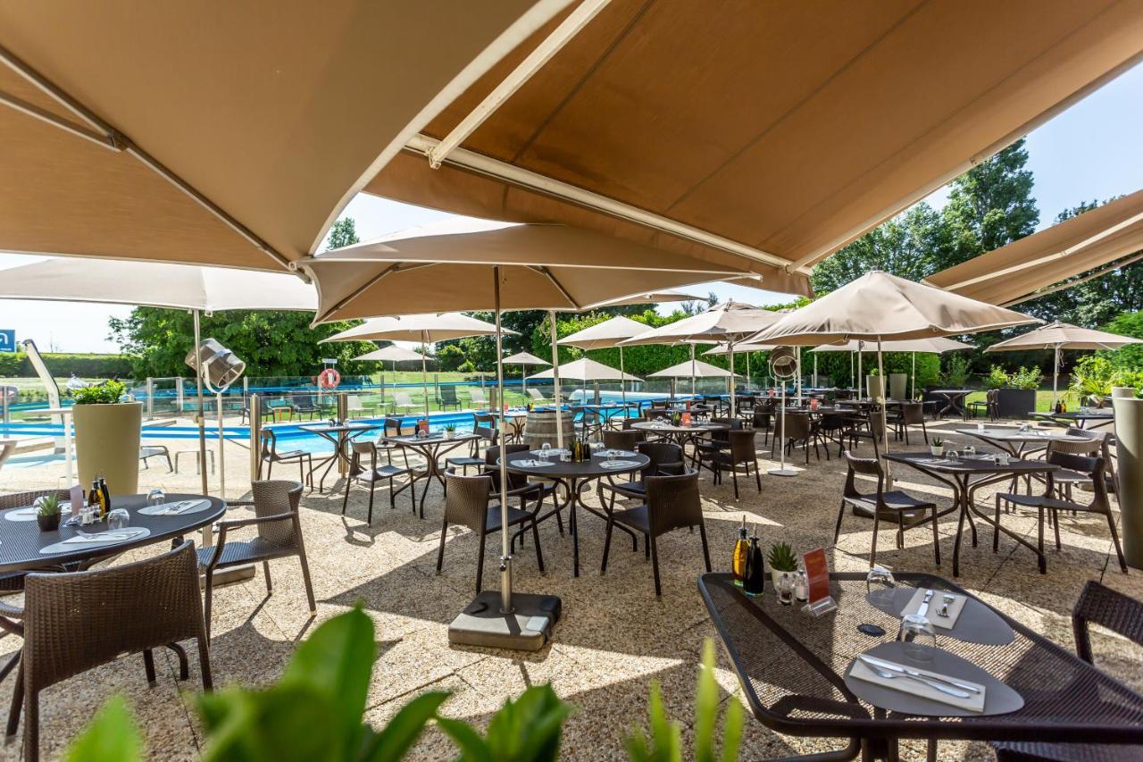Novotel Bourges Esterno foto