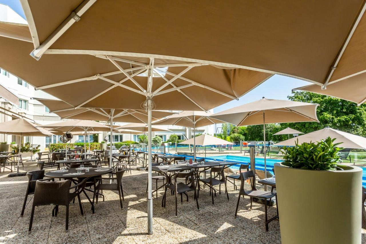 Novotel Bourges Esterno foto