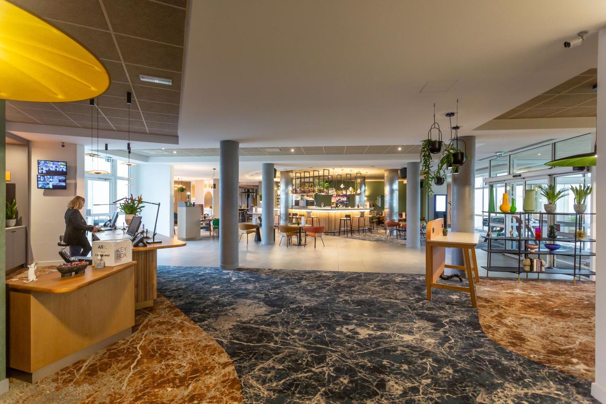 Novotel Bourges Esterno foto